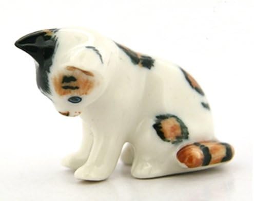 WitnyStore Tiny 1½" Calico Tricolor Shorthair Cat Sitting Look Down Figurine - Miniature Hand Made Painted Ceramic Cats Kitten Feline Animal Cute Porcelain Decorative Collectible Figure Décor Gifts