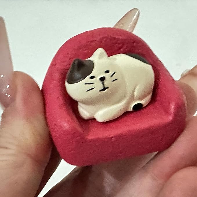 Miniature Cat Figurines Cute Mini Resin Cats Cute Desk Decor for Office