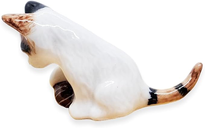 WitnyStore Tiny 1¾" Calico Tricolor Shorthair Cat Sitting Face Down Hold Ball Figurine - Miniature Hand Made Painted Ceramic Cats Kitten Animal Cute Porcelain Decorative Collectible Figure Décor Gifts