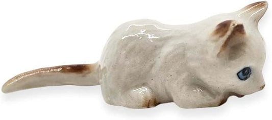 WitnyStore Tiny 1⅝" Long White Brown Pointed Shorthair Cat Crouching Figurine - Miniature Hand Made Painted Ceramic Cats Kitten Feline Animal Cute Porcelain Decorative Collectible Figures Décor Gifts
