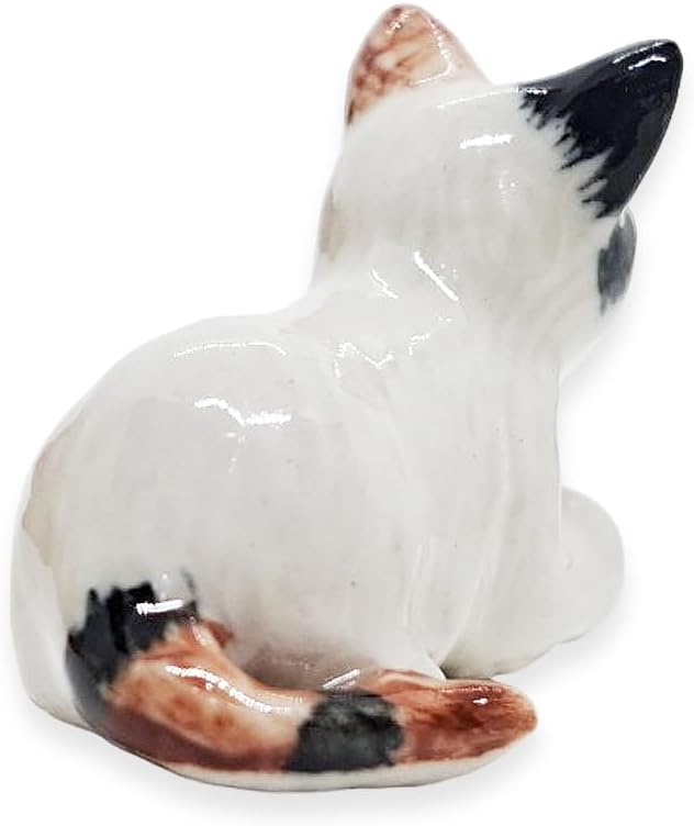 WitnyStore Tiny 1½" Calico Tricolor Shorthair Cat Crouching Hold Ball Figurine - Miniature Hand Made Painted Ceramic Cats Kitten Feline Animal Cute Porcelain Decorative Collectible Figures Décor Gifts