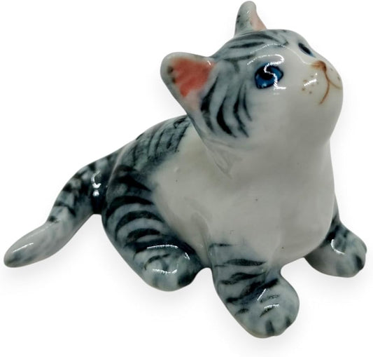 WitnyStore Tiny 1½" Gray White Tabby Shorthair Cat Sitting Look Up Figurine - Miniature Hand Made Painted Ceramic Cats Kitten Feline Animals Cute Porcelain Decorative Collectible Figures Décor Gifts