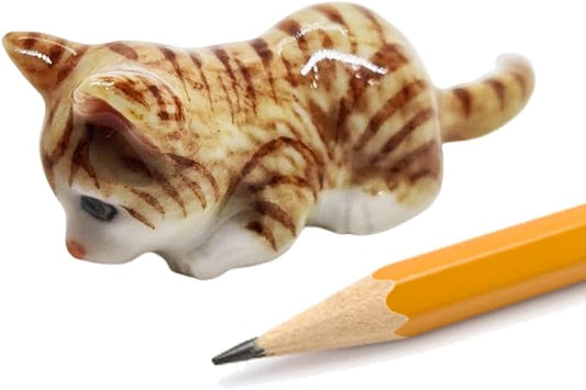 WitnyStore Tiny 1⅝" Long Brown White Tabby Shorthair Cat Crouching Figurine - Miniature Hand Made Painted Ceramic Cats Kitten Feline Animal Cute Porcelain Decorative Collectible Figures Décor Gifts