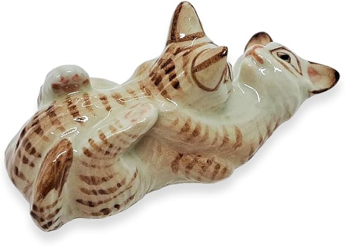 WitnyStore Tiny 2½" Brown White Tabby Shorthair Cat Mom Hugging Baby Figurine - Miniature Hand Made Painted Ceramic Cats Kitten Feline Animal Cute Porcelain Decorative Collectible Figures Décor Gifts