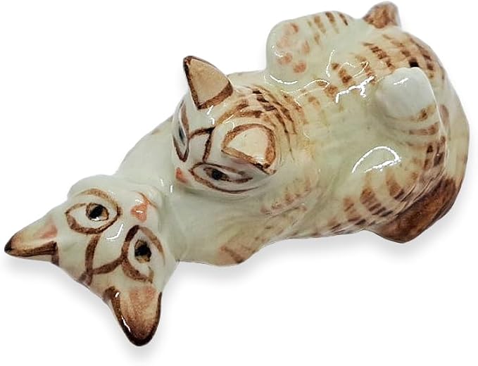 WitnyStore Tiny 2½" Brown White Tabby Shorthair Cat Mom Hugging Baby Figurine - Miniature Hand Made Painted Ceramic Cats Kitten Feline Animal Cute Porcelain Decorative Collectible Figures Décor Gifts