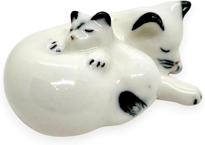WitnyStore Tiny 1½" White Black Pointed Shorthair Cat Mom Baby Sleeping Figurine - Miniature Hand Made Painted Ceramic Cats Kitten Feline Animal Cute Porcelain Decorative Collectible Figure Décor Gift