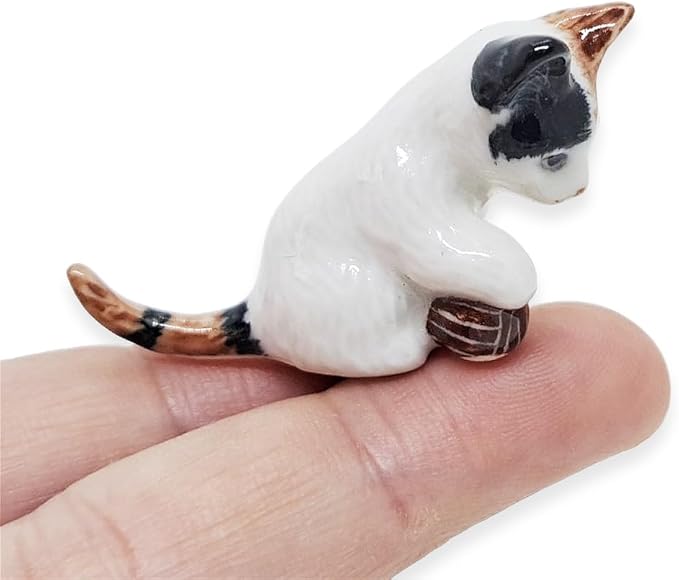 WitnyStore Tiny 1¾" Calico Tricolor Shorthair Cat Sitting Face Down Hold Ball Figurine - Miniature Hand Made Painted Ceramic Cats Kitten Animal Cute Porcelain Decorative Collectible Figure Décor Gifts