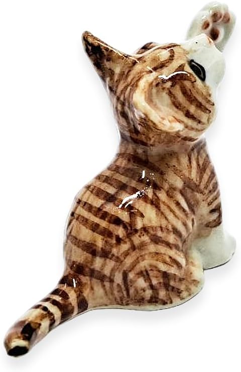 WitnyStore Tiny 1½" Brown White Tabby Shorthair Cat Drinking Baby Bottle Figurine - Miniature Hand Made Painted Ceramic Cats Kitten Animal Cute Porcelain Decorative Collectible Figurines Décor Gifts