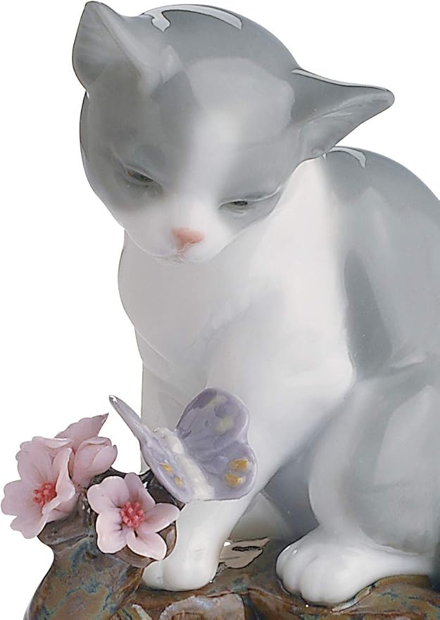 LLADRÓ Blossoms for The Kitten Cat Figurine. Porcelain Cat Figure.