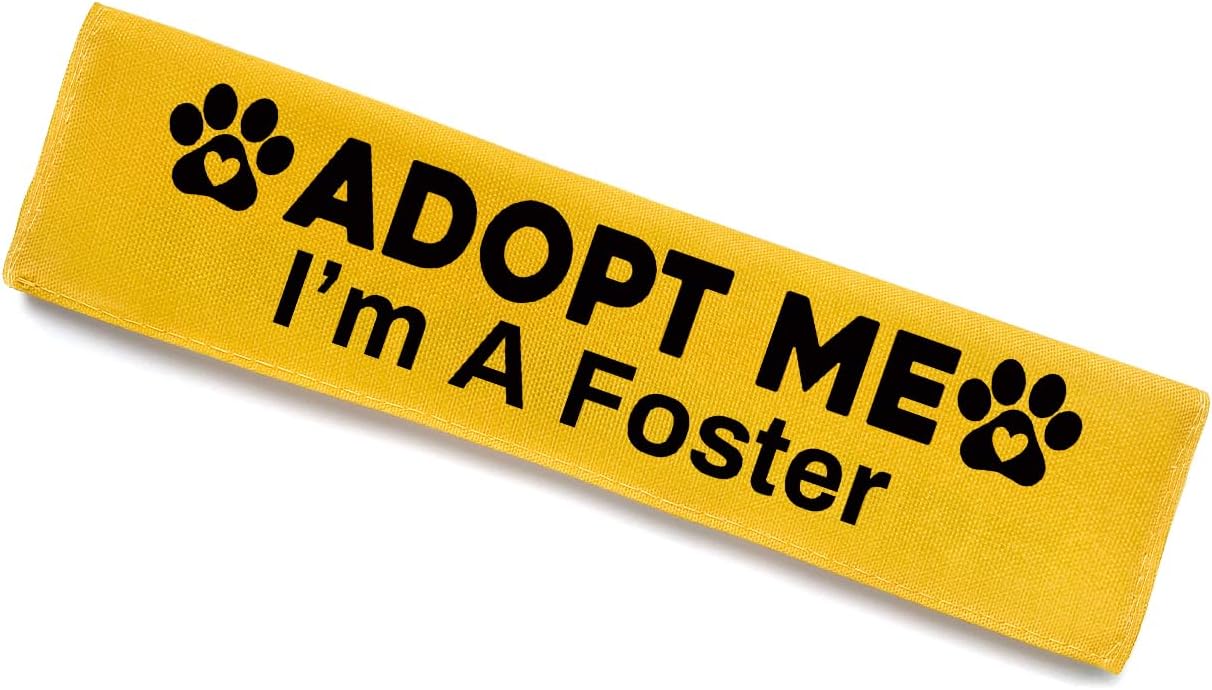 Adopt Me I’m A Foster Dog Leash Sleeve, Funny Yellow Dog Leash Wrap Alert Hanging ID Patch Tag, Adopt Me Leash Sleeve Dog No Pet Leash Sleeve Pet Birthday Gifts for Dog Owners