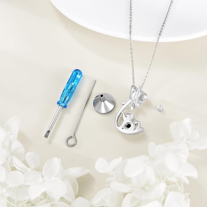 URONE Cat Necklace 925 Sterling Silver Cat Pendants Necklace Animals Jewelry Gifts For Women