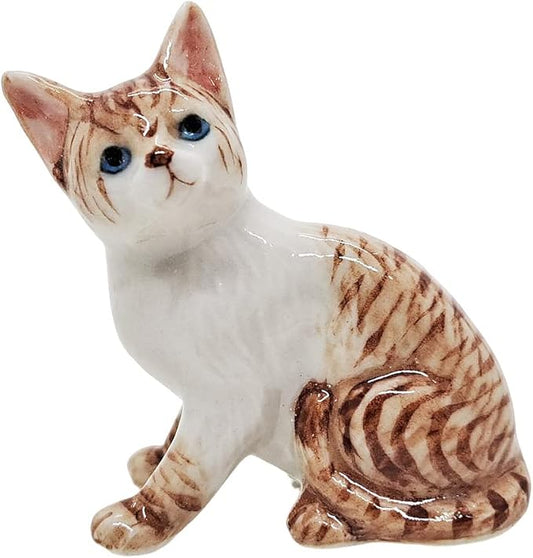 WitnyStore Tiny 1½" Long White Brown Tabby Shorthair Cat Sitting Look Up Left Figurine - Miniature Hand Made Painted Ceramic Cats Kitten Animal Cute Porcelain Decorative Collectible Figure Décor Gifts