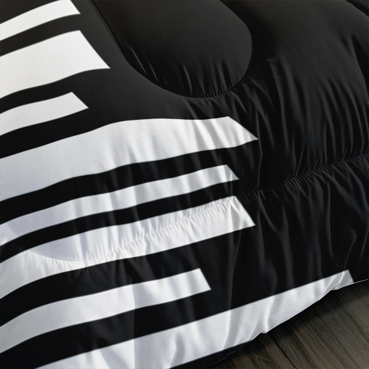 Kawaii Pet Cat Themed Comforter 3Pcs Twin Lover's Kitten Animal Bedding Set for Cat Lover Kid Teen Girl Boy Black White Cat Heart Pattern Quilt Bed Decor with 1 Comforter and 2 Pillowcases