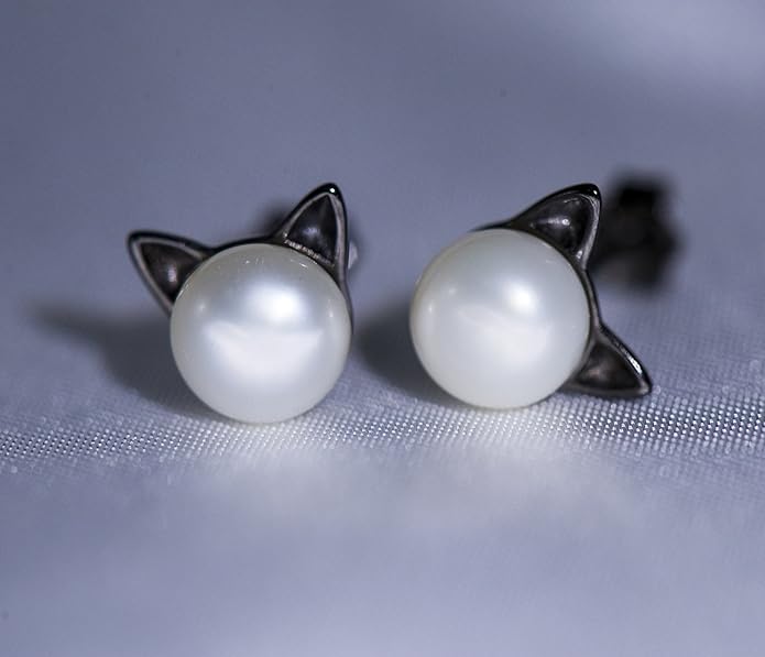 Wicary Cat Earrings Sterling Silver Pearl Earrings for Women Cat Stud Earring for Cat Lovers