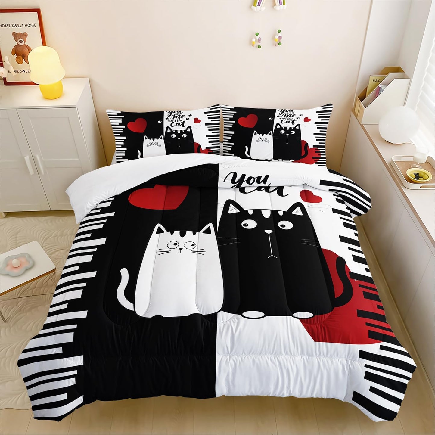 Kawaii Pet Cat Themed Comforter 3Pcs Queen Lover's Kitten Animal Bedding Set for Cat Lover Kid Teen Girl Boy Black White Cat Heart Pattern Quilt Bed Decor with 1 Comforter and 2 Pillowcases