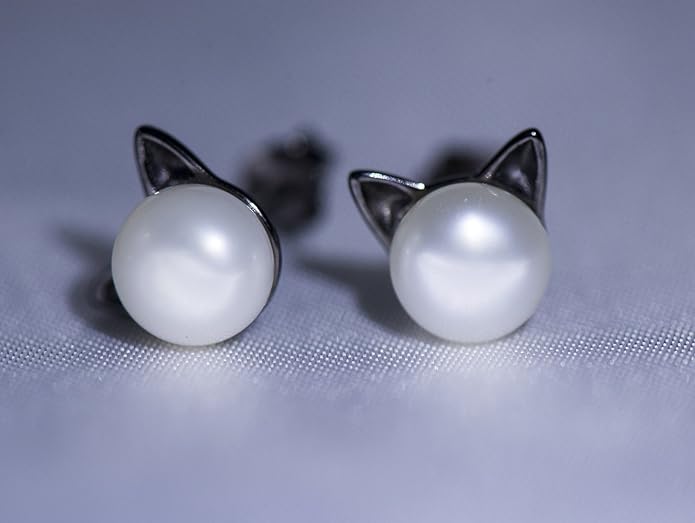 Wicary Cat Earrings Sterling Silver Pearl Earrings for Women Cat Stud Earring for Cat Lovers