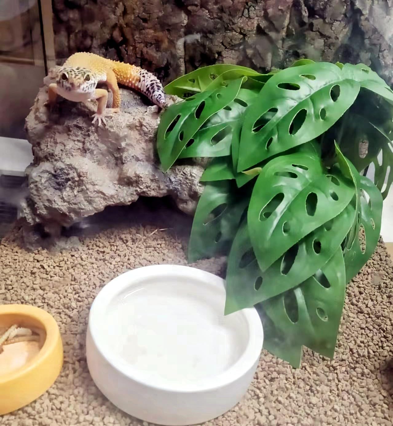 Reptile Plants for Terrarium Decor, Amphibian Habitat Decor, Reptile Tank Accessories, Artificial Hanging Plants with Suction Cup-2 Packs (Swiss Cheese)