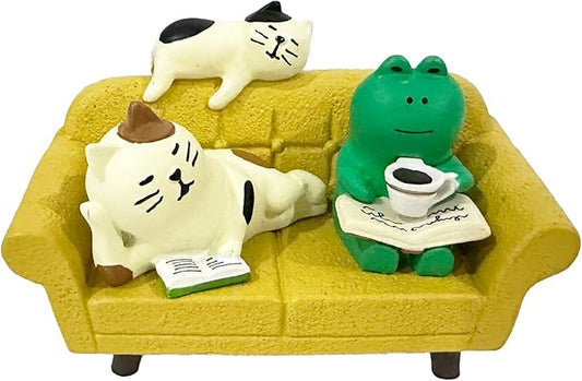 Miniature Cat Figurines Frog Figurines Cute Office Desk Decor Cat Gifts for Cat Lovers