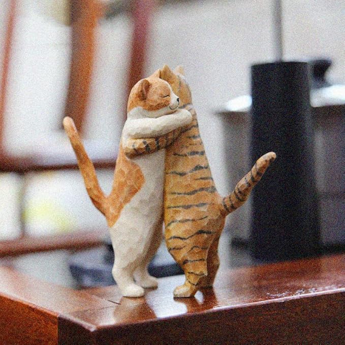 Resin Hugging Cat Statue with Wooden Grain, Embracing Cute Cat Figurine with Wooden Texture, Adorable Gifts of Love, for Cat Lovers, for Couple