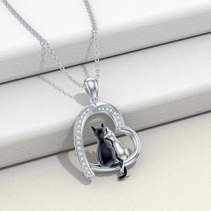 WINNICACA Sterling Silver Cat/Ladybugs/Cow/Cardinal/Hummingbird/Dragonfly Necklace for Women Exquisite Jewelry Gifts for Birthday, Christmas Gifts for Mother and Daughter