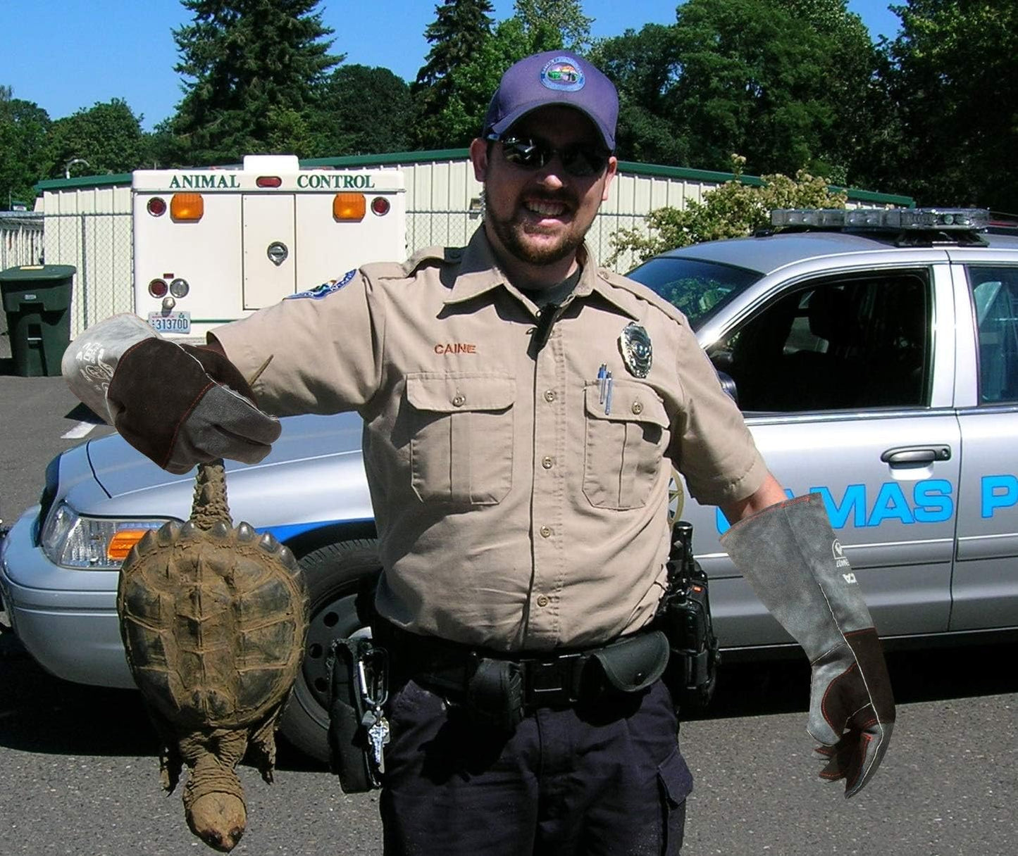 RAPICCA Animal Handling Gloves Bite Proof Double Leather Reinforced Padding Dog,Cat Scratch,Bird Handling Falconry Gloves Grabbing Reptile Squirrel Snake Bite 16in Grey-Black