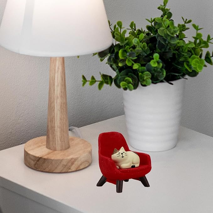 Miniature Cat Figurines with Small Sofa - Resin Mini Cat Figures, Kitten Miniature Desk Accessories - Perfect Cute Cat Gift for Cat Lovers (Red Sofa)