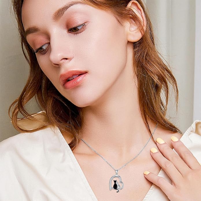 WINNICACA Sterling Silver Cat/Ladybugs/Cow/Cardinal/Hummingbird/Dragonfly Necklace for Women Exquisite Jewelry Gifts for Birthday, Christmas Gifts for Mother and Daughter