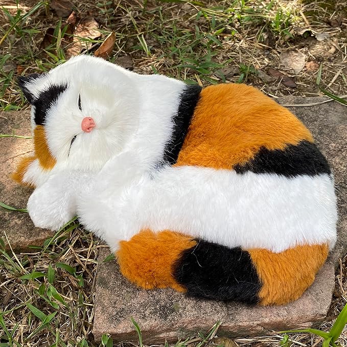 Realistic Plush Sleeping Cat Figurine, Simulation Faux Fur Kitty, Lifelike Kitten, Home Office Shelf Decorative Statue, Crazy Cat Lady Gift, Synthetic Fur Pet Replica (Calico)