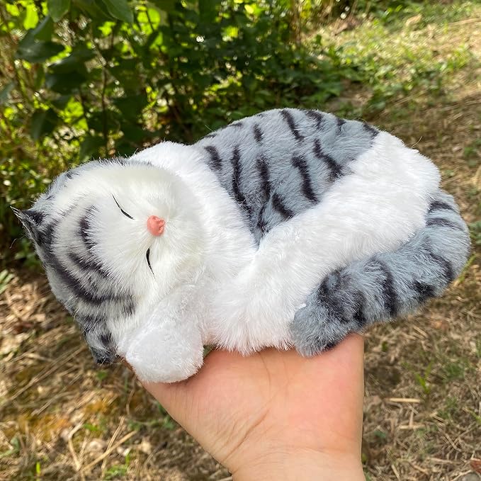 Realistic Plush Sleeping Cat Figurine Simulation Kitty Lifelike Kitten Home Office Shelf Decorative Statue, Synthetic Fur Pet Replica (Gray-Tabby)